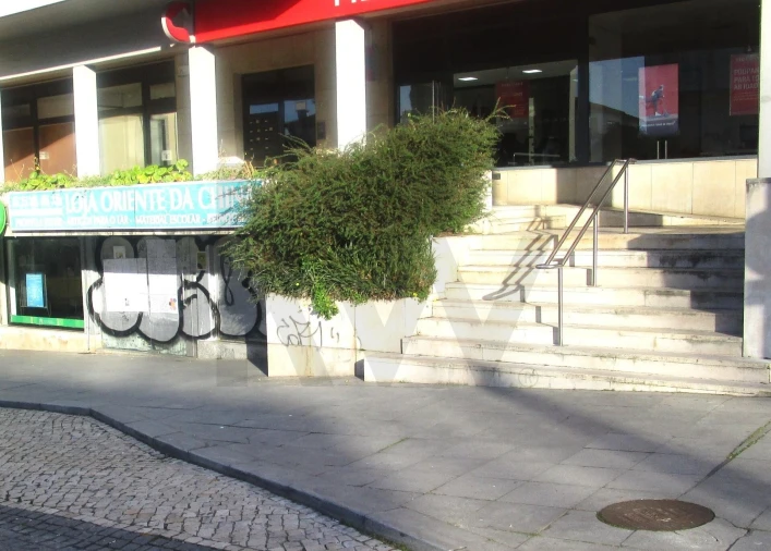 Loja para Arrendamento em São João das Lampas e Terrugem