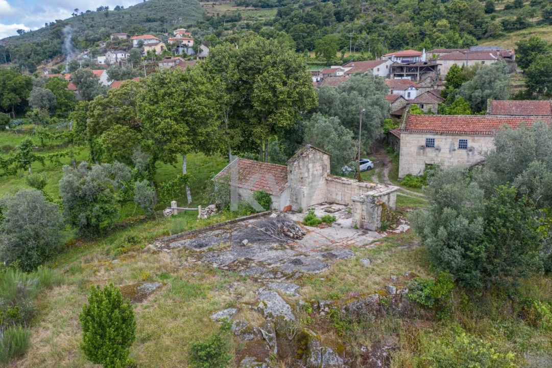 Quinta T3 para Venda em Rio Douro Foto 8