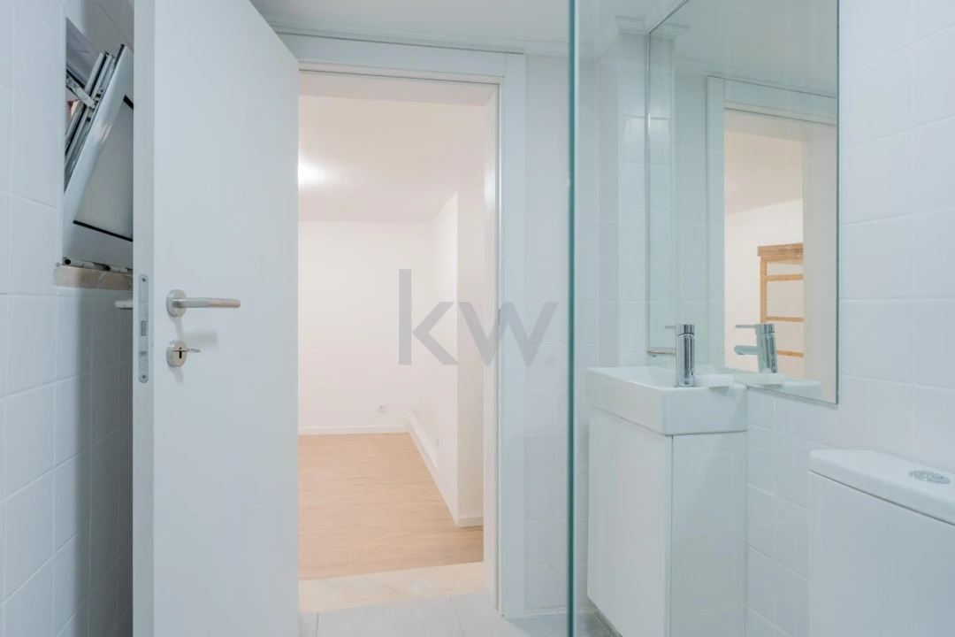 Apartamento T1 para Venda em Misericórdia Foto 9