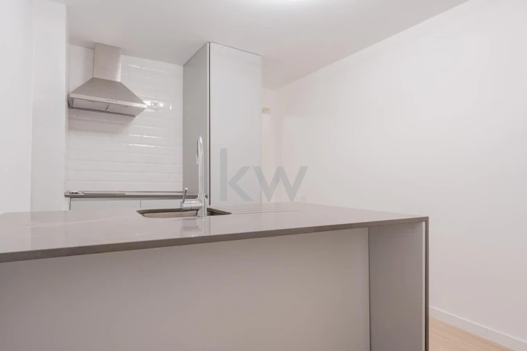 Apartamento T1 para Venda em Misericórdia Foto 11
