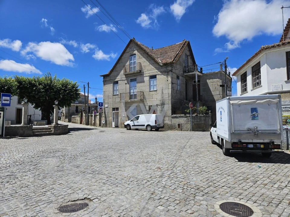 Moradia T4 para Venda em Tourais e Lajes Foto 3