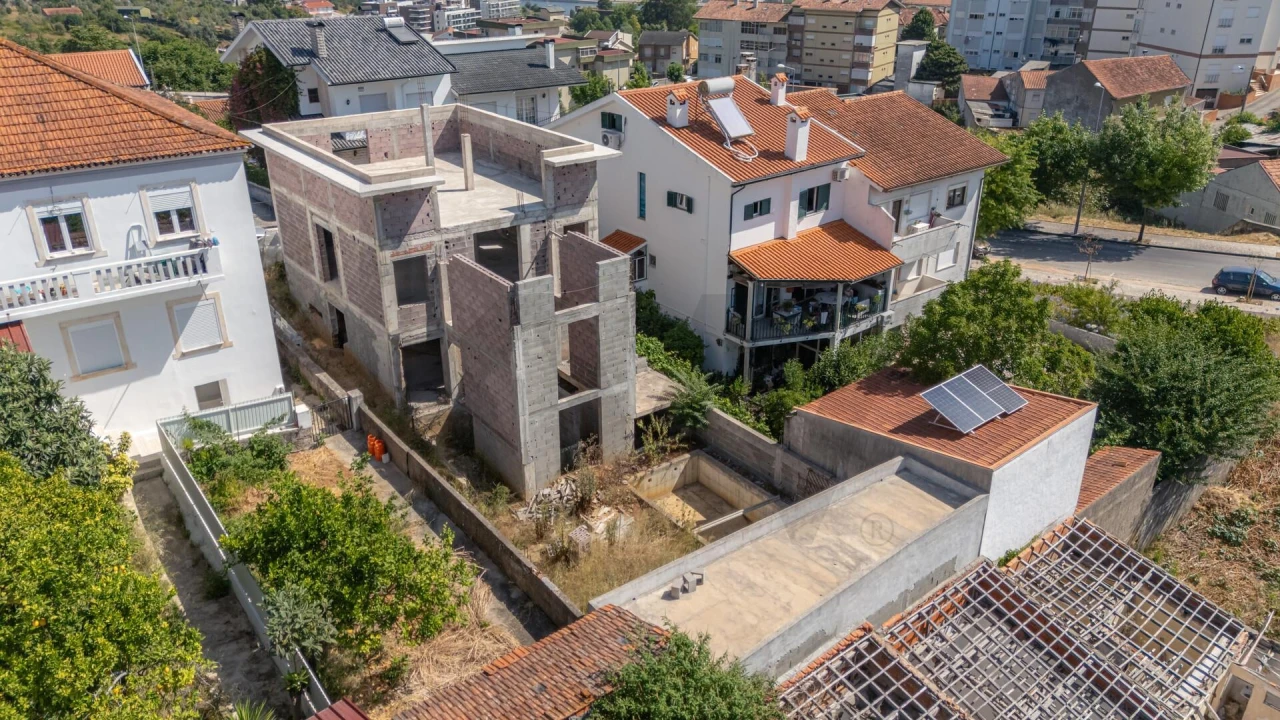 Moradia T5 para Venda em Eiras e São Paulo de Frades Foto 41