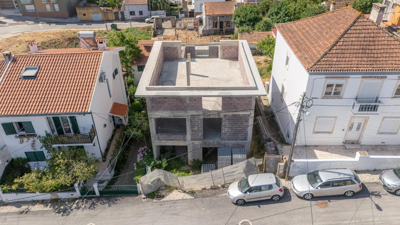 Moradia T5 para Venda em Eiras e São Paulo de Frades Foto 5