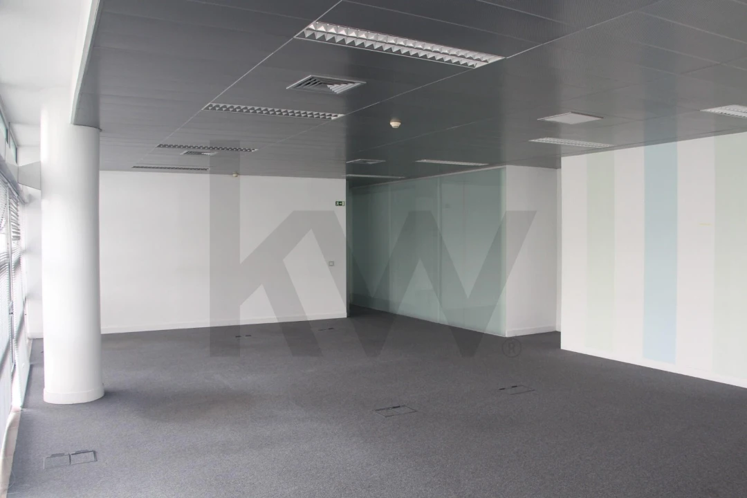 Escritório para Arrendamento em Agualva e Mira-Sintra Foto 3