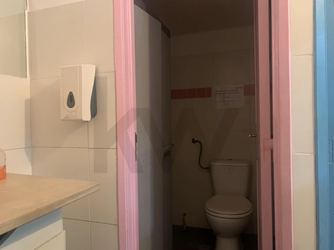 Loja para Arrendamento em Ramada e Caneças Foto 20