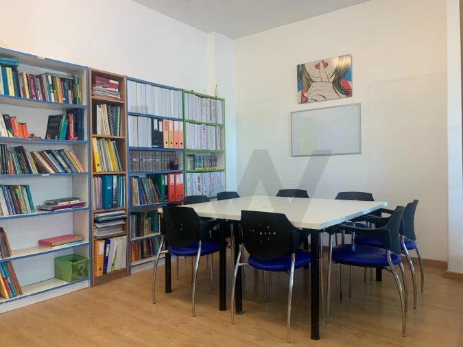 Loja para Arrendamento em Ramada e Caneças Foto 13