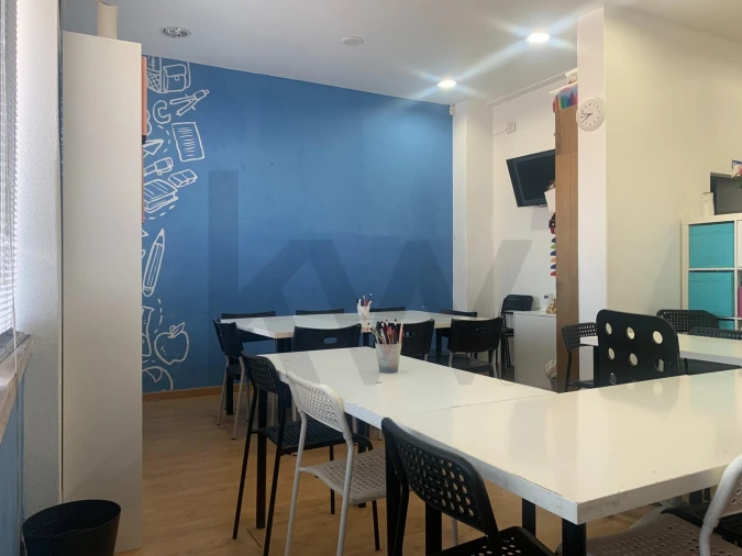 Loja para Arrendamento em Ramada e Caneças Foto 9