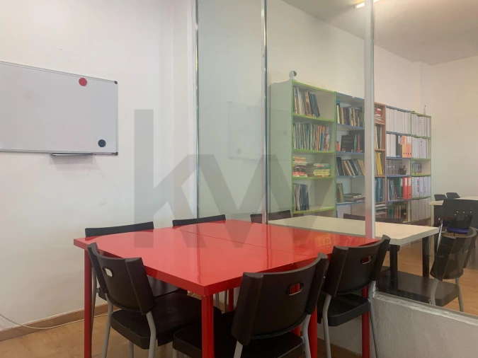 Loja para Arrendamento em Ramada e Caneças Foto 6