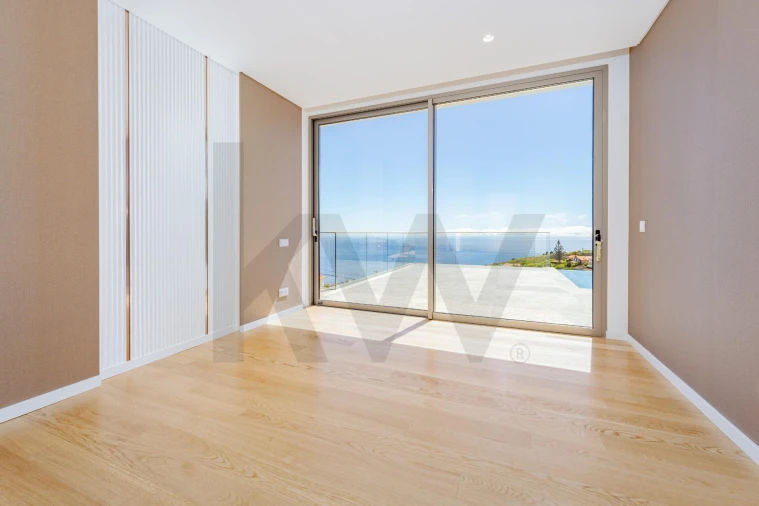 Moradia T3 para Venda em Estreito da Calheta Foto 23