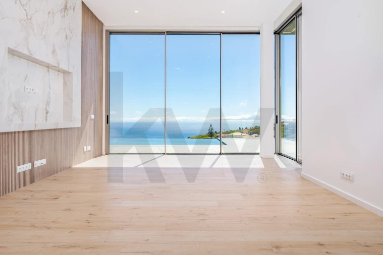 Moradia T3 para Venda em Estreito da Calheta Foto 7