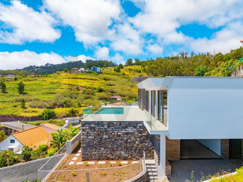 Moradia T3 para Venda em Estreito da Calheta Foto 35