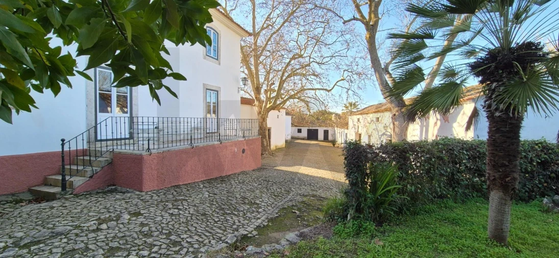 Quinta T6 para Venda em Carvoeira e Carmões Foto 3