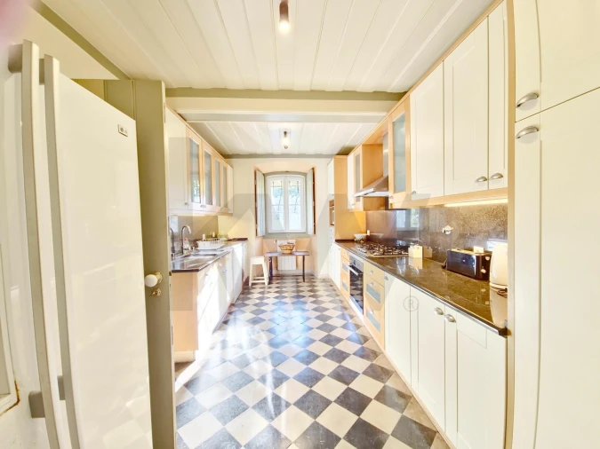 Quinta T6 para Venda em Carvoeira e Carmões Foto 9