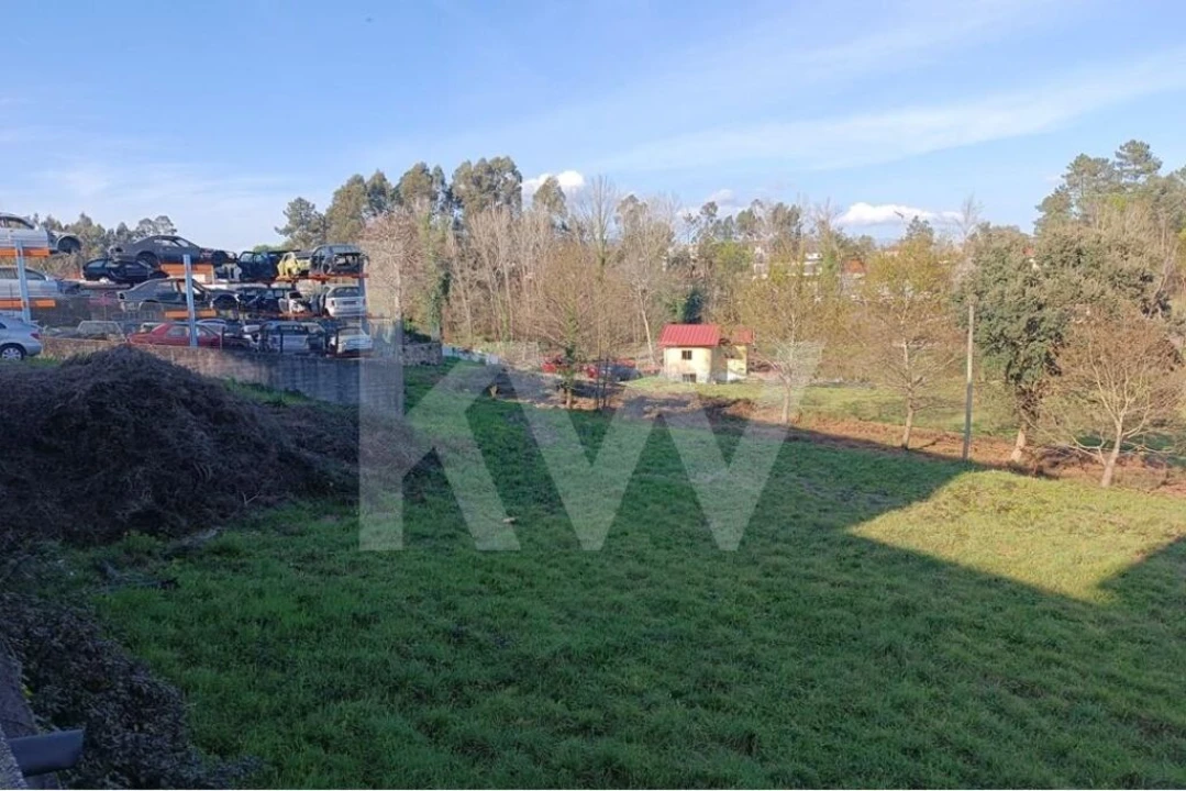 Terreno para Venda em Loureira Foto 3