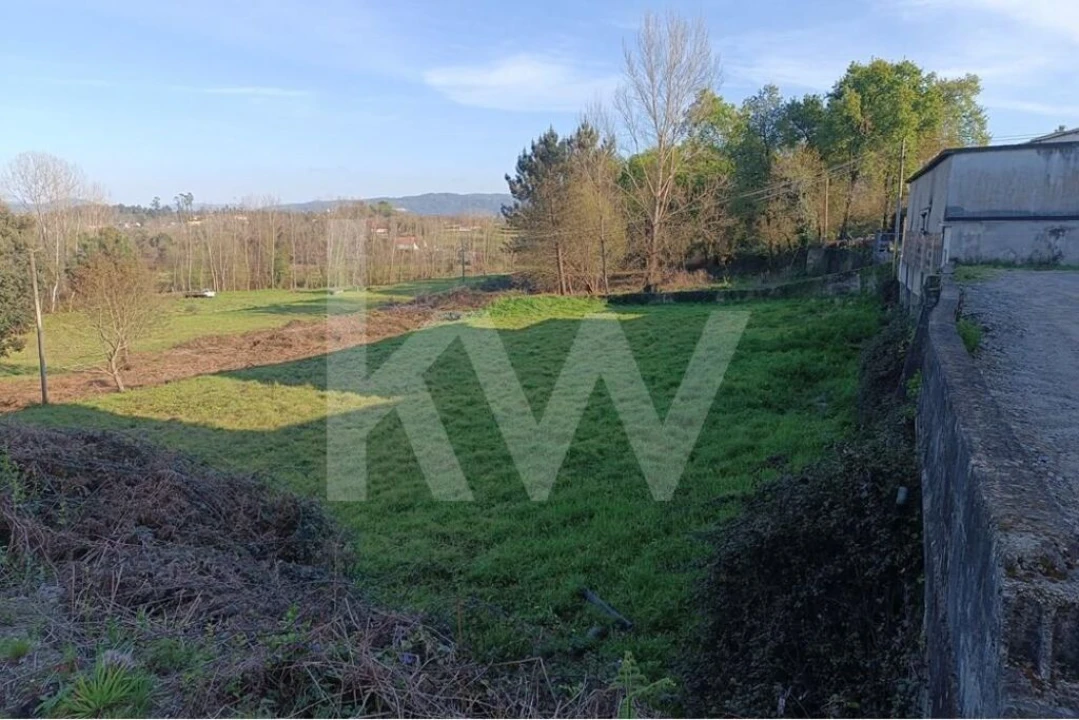 Terreno para Venda em Loureira Foto 10