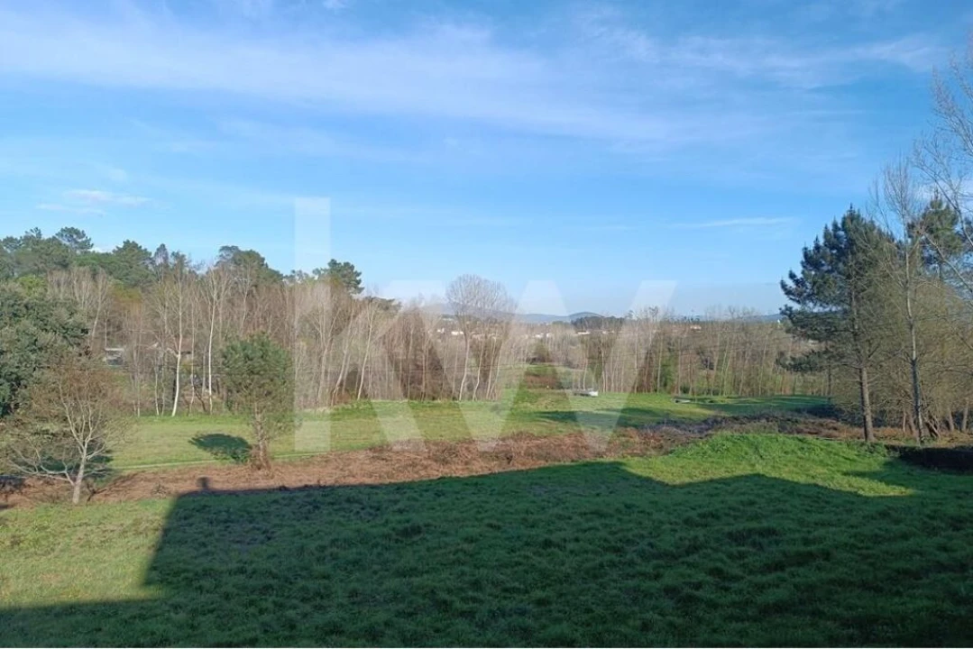 Terreno para Venda em Loureira Foto 6