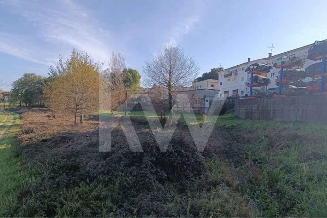 Terreno para Venda em Loureira Foto 20