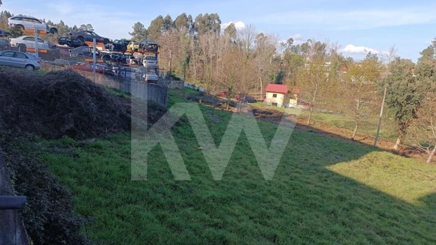 Terreno para Venda em Loureira