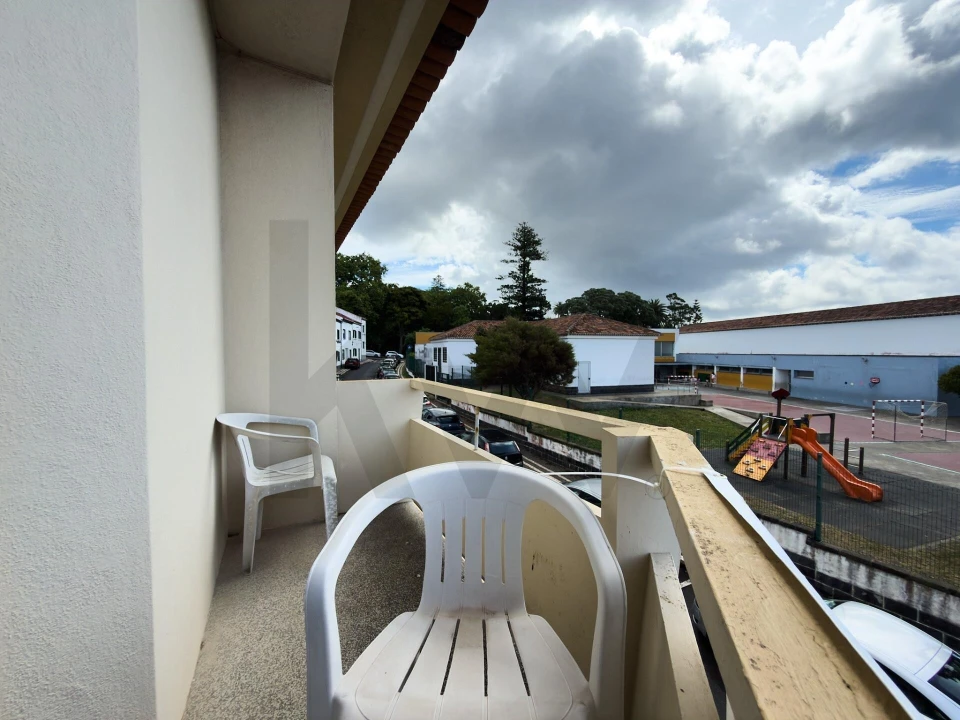 Apartamento T4 para Venda em Ponta Delgada (São José) Foto 4