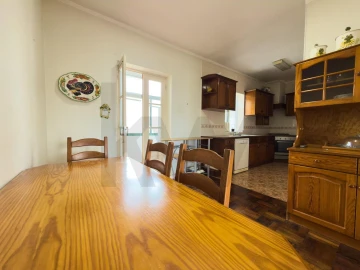 Apartamento T4 para Venda em Ponta Delgada (São José)