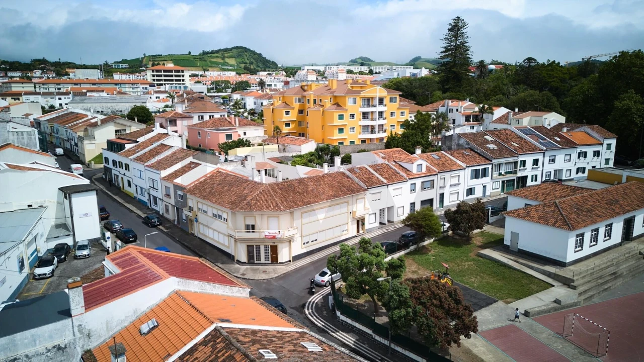 Apartamento T4 para Venda em Ponta Delgada (São José) Foto 3