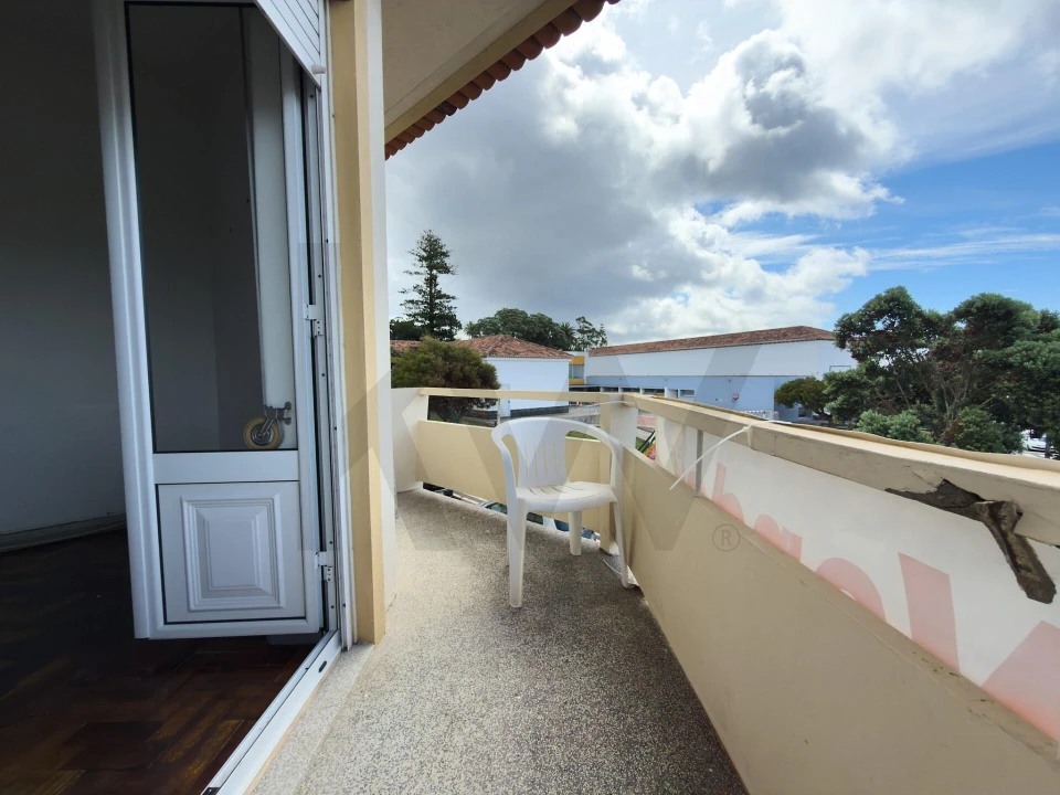 Apartamento T4 para Venda em Ponta Delgada (São José) Foto 2