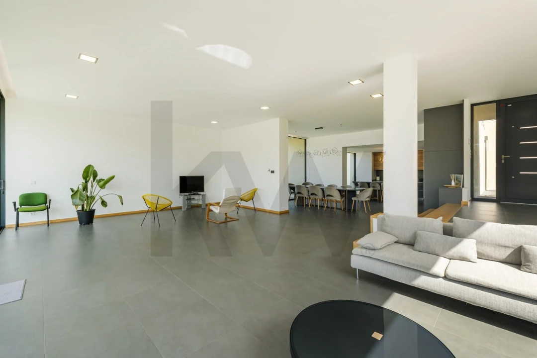 Moradia T4 para Venda em Vilela Foto 11