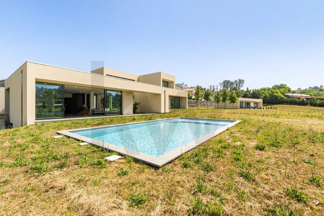 Moradia T4 para Venda em Vilela Foto 27