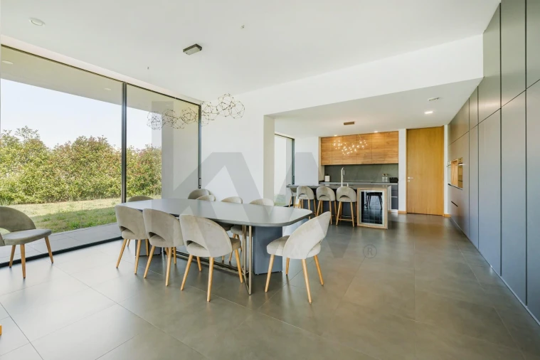 Moradia T4 para Venda em Vilela Foto 12