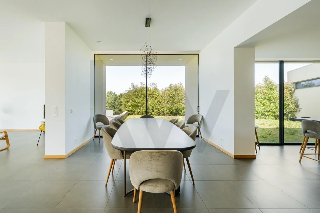 Moradia T4 para Venda em Vilela Foto 13