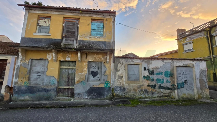 Moradia T3 para Venda em Granja do Ulmeiro