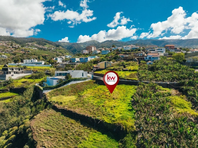Terreno para Venda em Arco da Calheta Foto 4