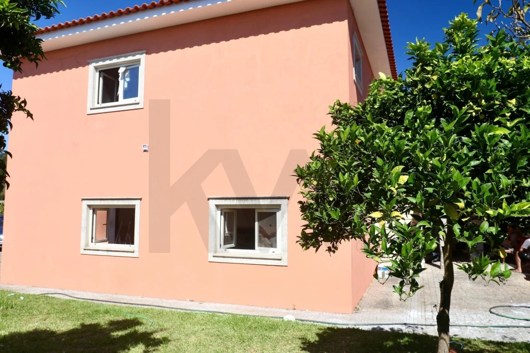 Moradia T3 para Venda em Nine Foto 9