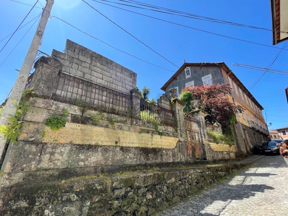 Moradia T5 para Venda em Arco de Baúlhe e Vila Nune Foto 7