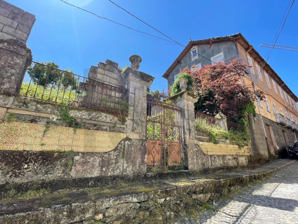 Moradia T5 para Venda em Arco de Baúlhe e Vila Nune Foto 8