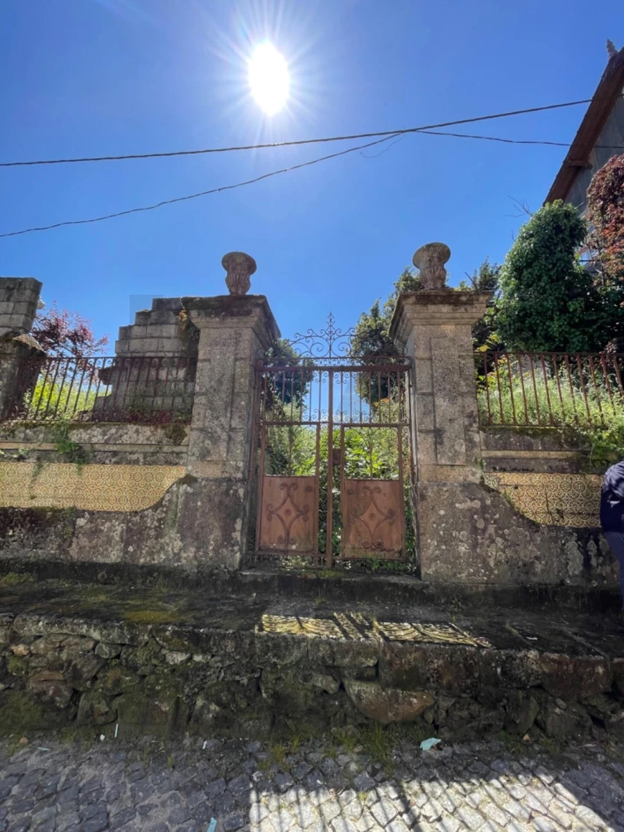 Moradia T5 para Venda em Arco de Baúlhe e Vila Nune Foto 5