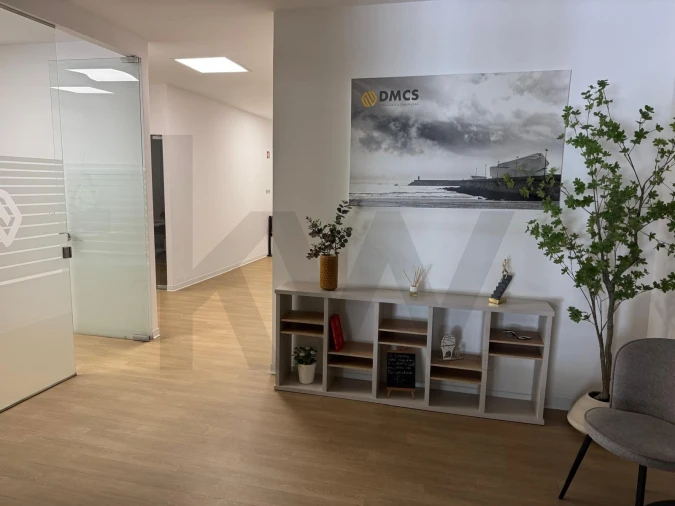 Armazém para Venda em Custóias, Leça do Balio e Guifões Foto 10