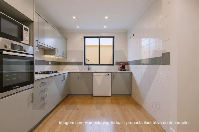 Moradia T3 para Venda em Caniço Foto 17