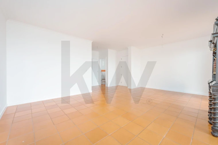 Moradia T3 para Venda em Caniço Foto 9