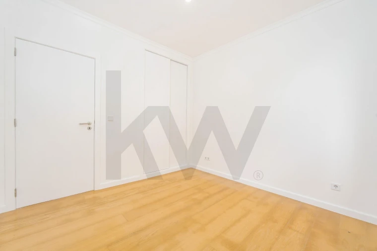 Moradia T3 para Venda em Caniço Foto 27