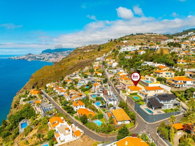 Moradia T3 para Venda em Caniço Foto 5