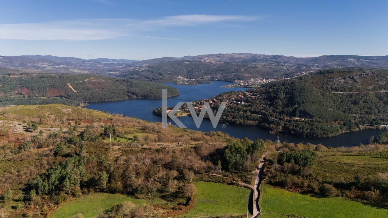 Moradia T3 para Venda em Ruivães e Campos Foto 22