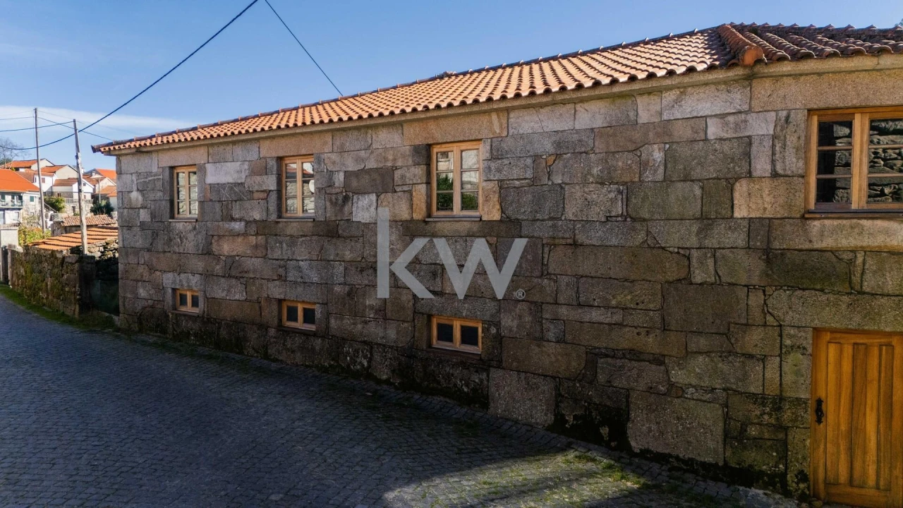 Moradia T3 para Venda em Ruivães e Campos Foto 1