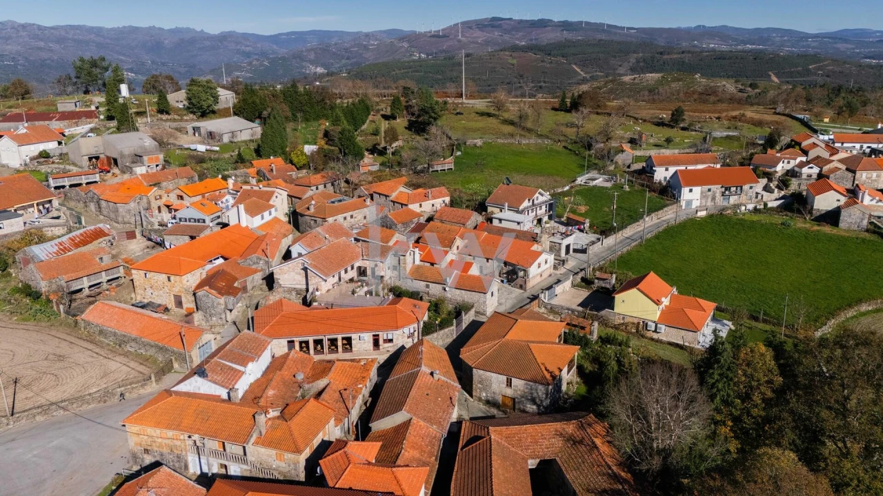 Moradia T3 para Venda em Ruivães e Campos Foto 15