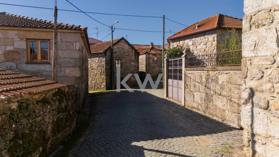 Moradia T3 para Venda em Ruivães e Campos Foto 4