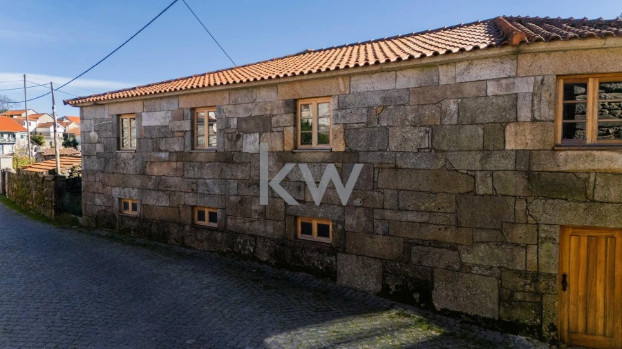 Moradia T3 para Venda em Ruivães e Campos Foto 1