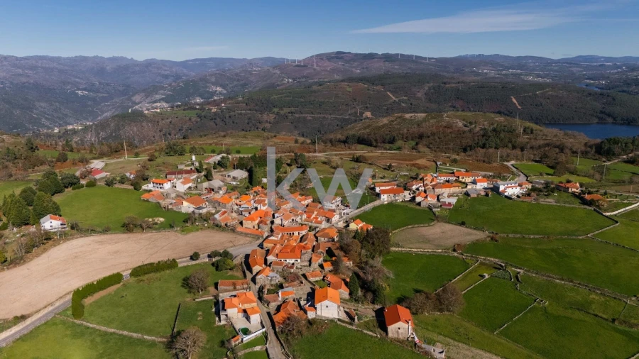 Moradia T3 para Venda em Ruivães e Campos Foto 19