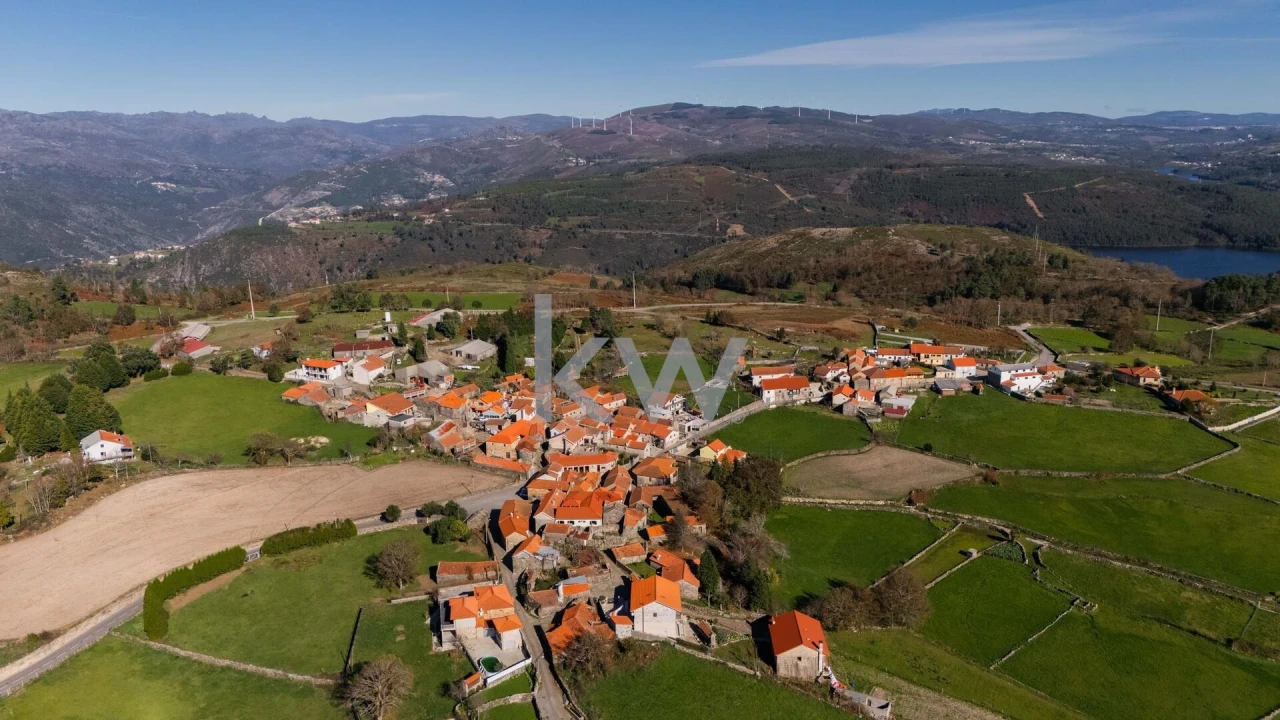 Moradia T3 para Venda em Ruivães e Campos Foto 19