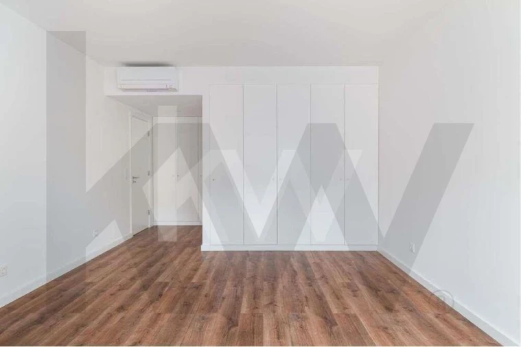 Apartamento T2 para Venda em Avenidas Novas Foto 8