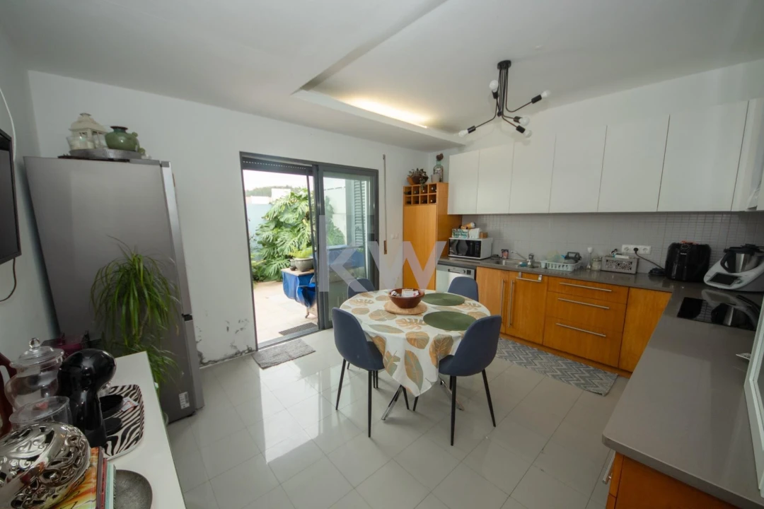 Moradia T3 para Venda em Ponta Delgada (São Pedro) Foto 8